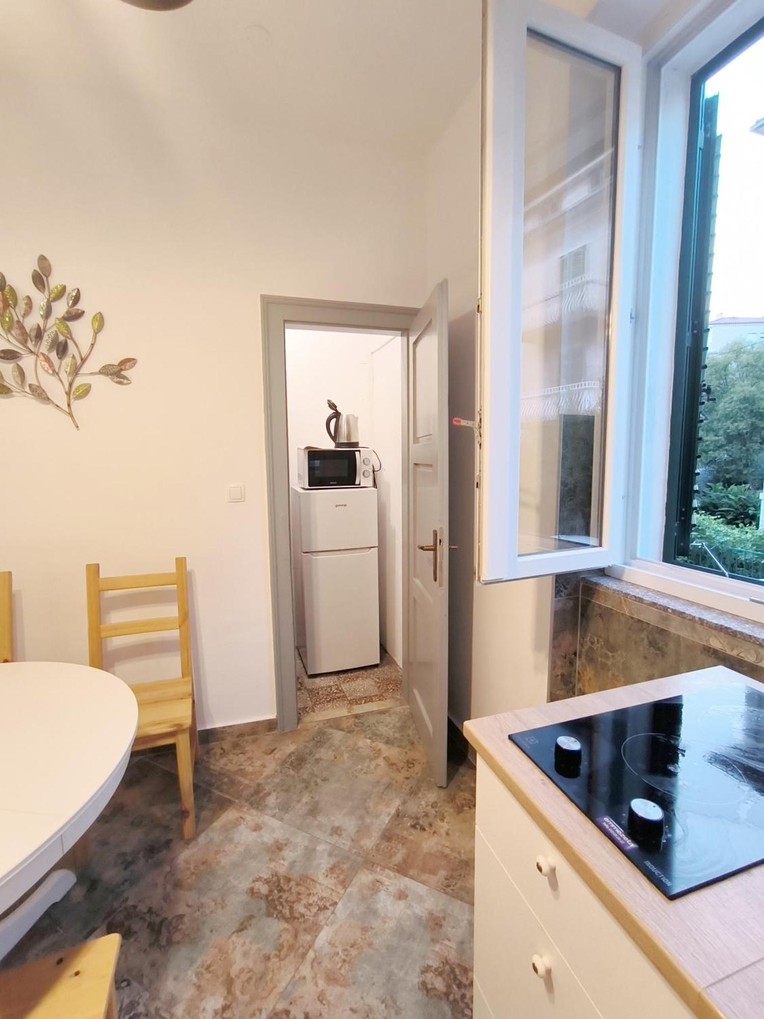 Bright And Colourful Apartment Luce -Sandy Beach Split Exterior photo