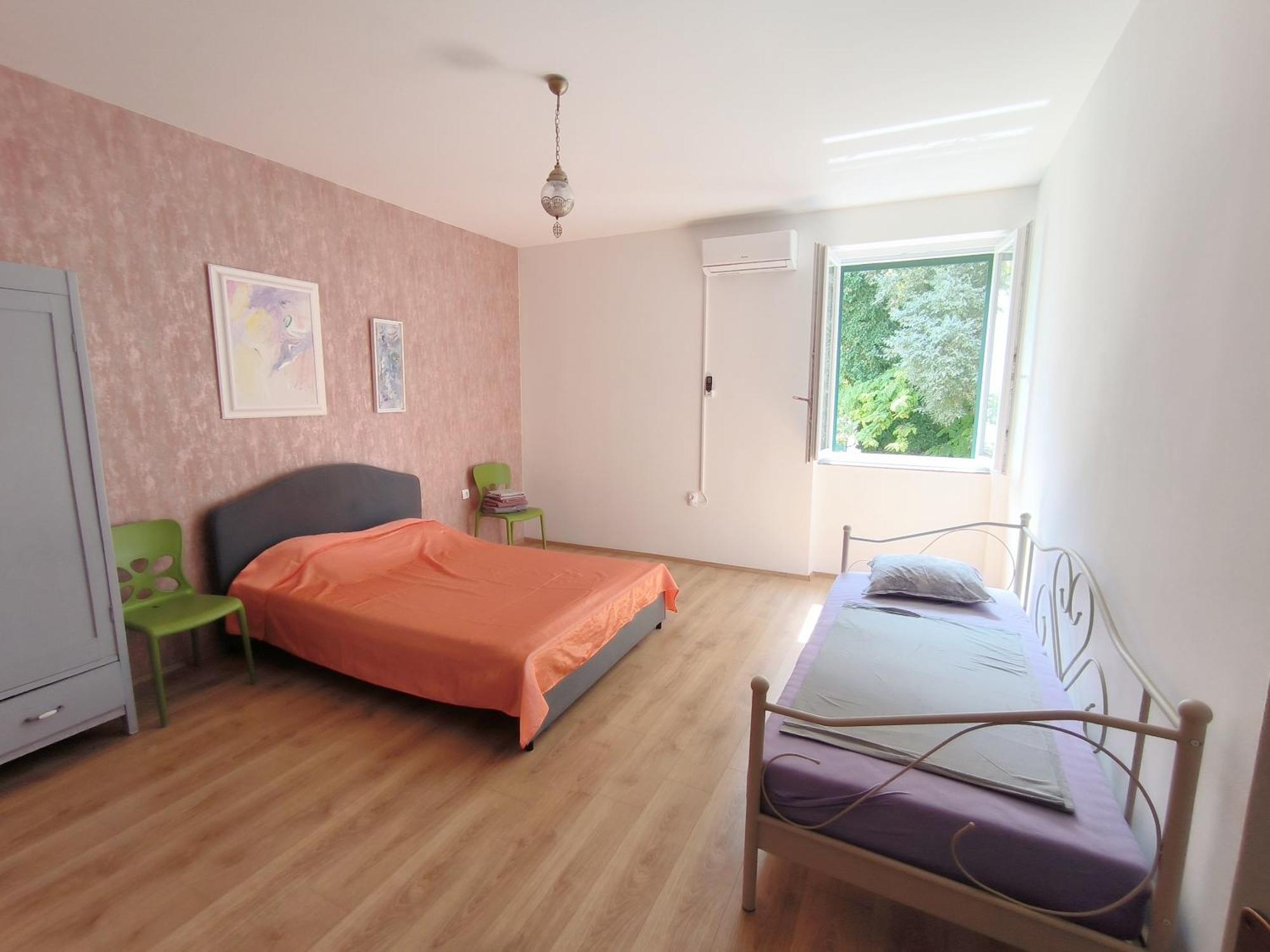 Bright And Colourful Apartment Luce -Sandy Beach Split Exterior photo